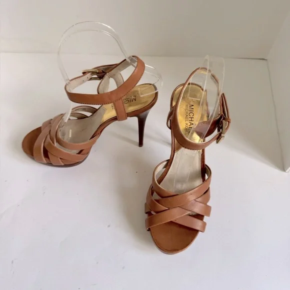 MICHAEL Michael Kors brown leather platform heels. Size 7 - Picture 11 of 16